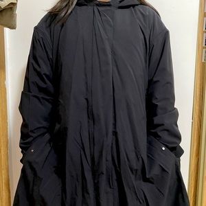 LULULEMON Raincoat/Windbreaker